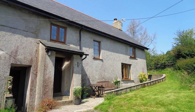 East Hook Holiday Cottages - Daisy Cottage