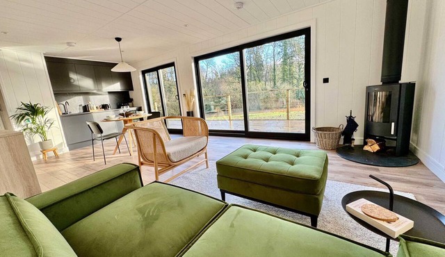 Eco Retreat with River Views in Shropshire