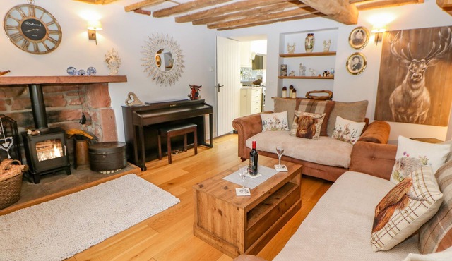 EDEN COTTAGE, pet friendly, with open fire in Appleby-In-Westmorland