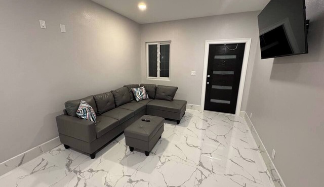 Elegant 2 bed-2 bath