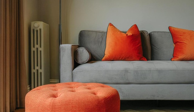 Elegant 2-Bed Luxury Apartment - Prime Location