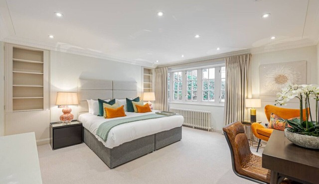 Elegant 4-Bedroom London Residence in Prestigious Belgravia