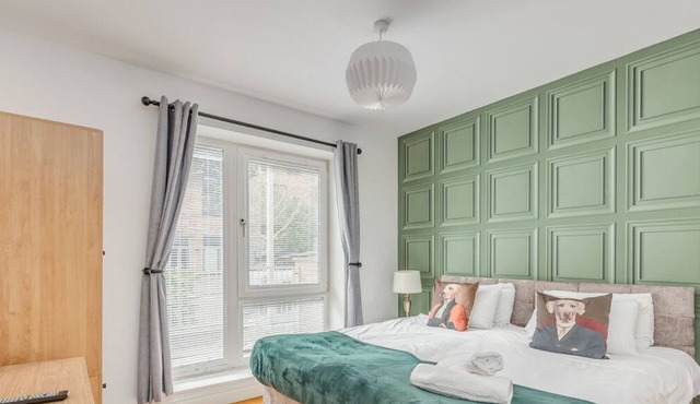 Elegant Apartment @ Campbell Park City Centre Balcony Free Parking Sky TV Yoko Property
