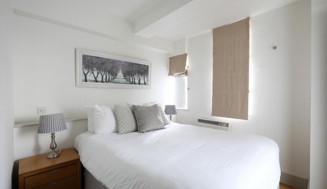Elegant Chelsea Apartment Near South Kensington