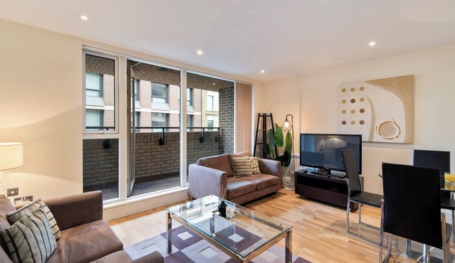 Elegant One Bed Serviced Apartment in Waterloo near Southwark by MySquare