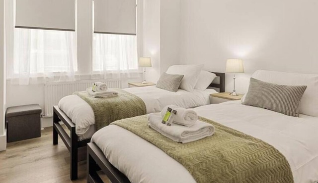 Elegant & Relaxing 2BR Flat | Near Dollis Hill| ST