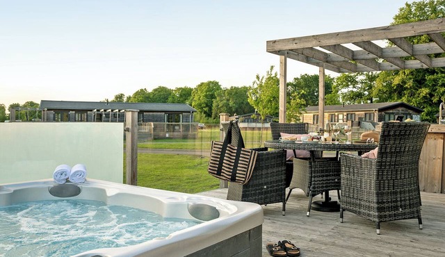Elite Plus Spa Lodge 3