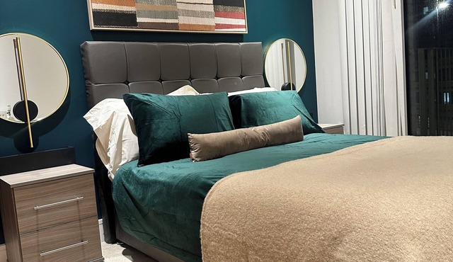 Elite two-bedroom, two-bath apartment Excel London