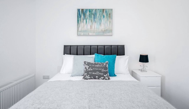 Elthorne Luxury Apartments EL3