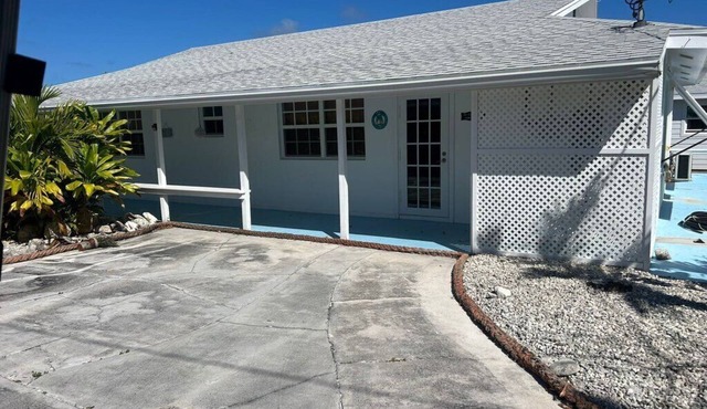 Endless Summer, Cozy Bahamian Cottage