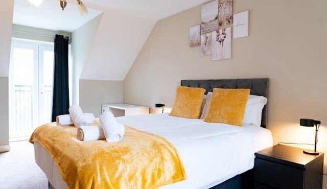 Entire 4 Bed House| Cosy |Luxury |Sleeps 7|Free Parking