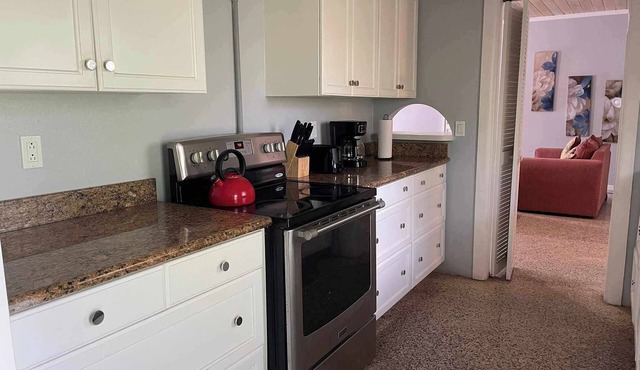 Entire Home - Perfect Getaway-Close to Beach and Everything for a great Vacation