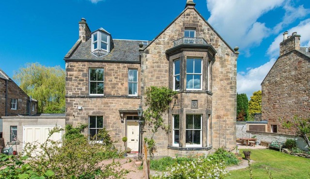 Eskbank Villa near Edinburgh