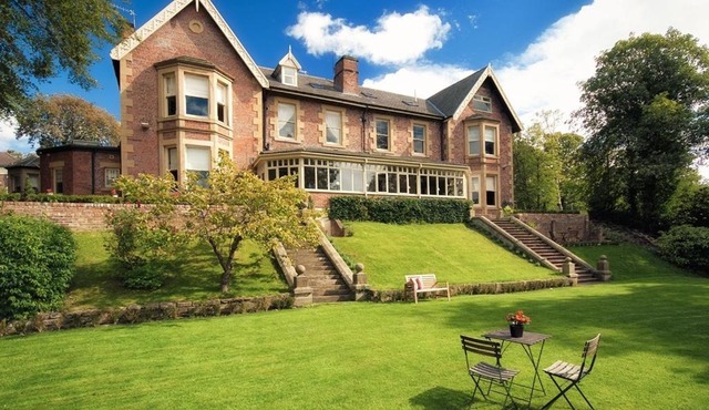 Eslington Manor