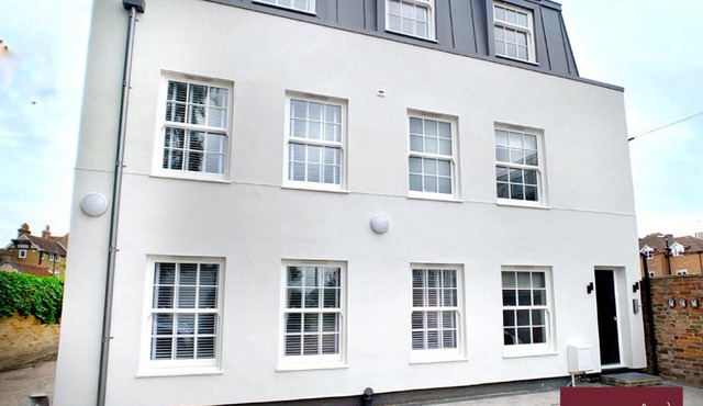 Eton Windsor - 1 Bedroom Flat - With Parking