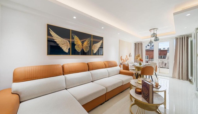 Exclusive 2-Bedroom Retreat in Iconic Mayfair H8