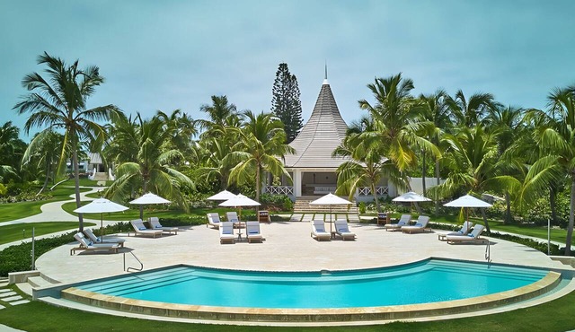 Exclusive Ocean-View Getaway Offering Total Serenity, Pink Sands & Sea Views