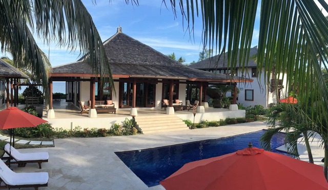 Exotic Beachfront Home ~ Exclusive Windermere Island, Eleuthera