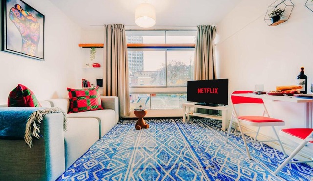 Experience in Iconic Estate in Barbican Accomodation