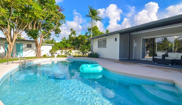 Exquisite 3 Bedroom Luxury Home Near To Baha Mar