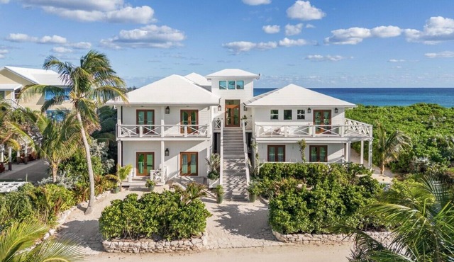 Exquisite 8 bedroom Ocean Front Luxury Villa with Pool