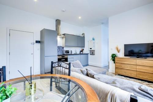 Extra Large Modern Studio Flat In Kent
