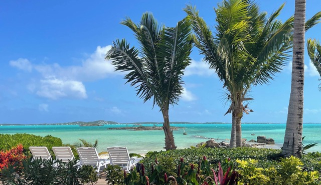 Exuma Sol - Stunning Views from this Oceanfront Beach Cottage