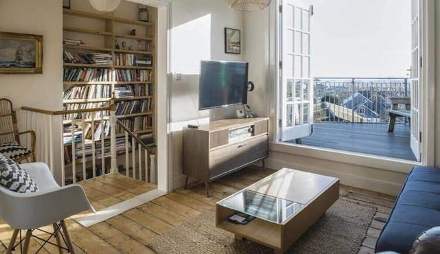 Falmouth Townhouse, Terrace w/Panoramic Sea Views