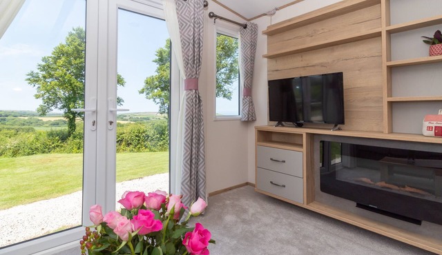 Family friendly Static Caravan (Blenheim) with Sea Views
