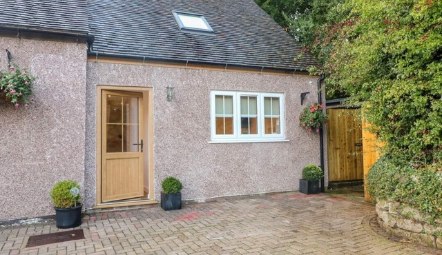 Farley Cottages II, Alton