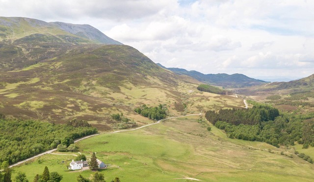 Farmhouse at foot of the Munro Schiehallion 'fairy hill of the Caledonians'