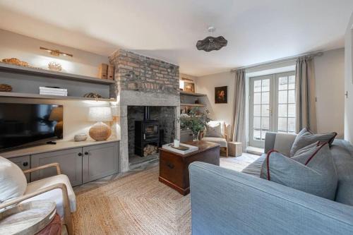 Farriers Cottage-Tranquil Haven, Central Location!