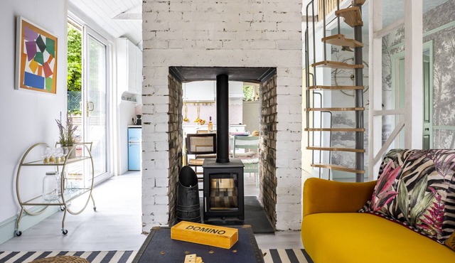Finest Retreats | Rosemint Cottage