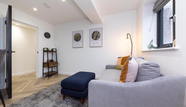 Flat in Royston Town Centre