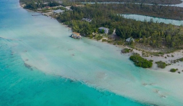 Fly fishing - Flats fishing access from your front door Peaceful Paradise await