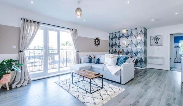 Formby Village Apartments By Greenstay Serviced Accommodation - Perfect For SHORT & LONG STAYS - Couples, Friends, Families & Business Travellers All Welcome - Dog Friendly - 7