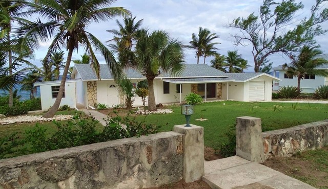 Fox 2 Home living by the Ocean