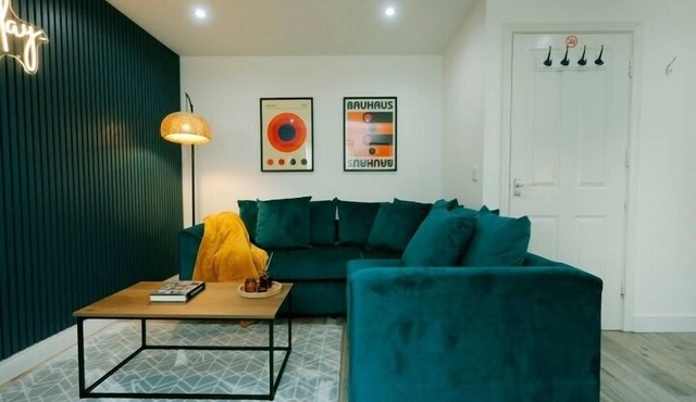 FreePark,Discounts,Wifi, SmartTV