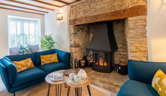Gable Cottage - Dog Friendly, Meysey Hampton near Cirencester