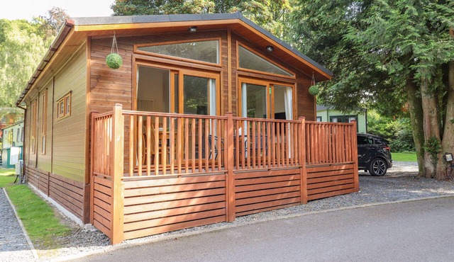 GARUDA, pet friendly, character holiday cottage in Windermere