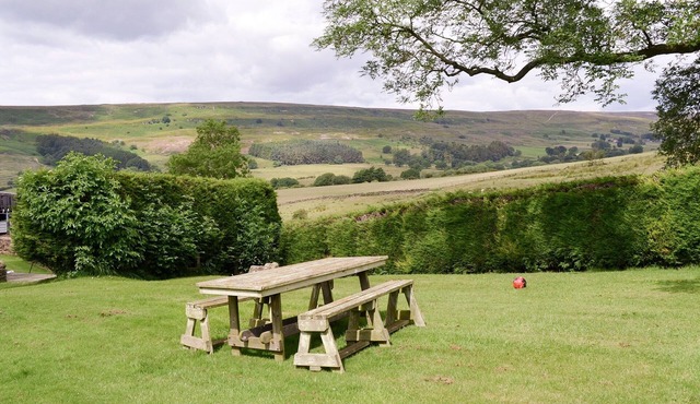 2 bedroom accommodation in Rosedale, near Pickering