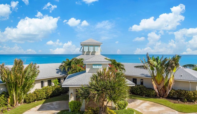 Gekko House Oceanfront Villa