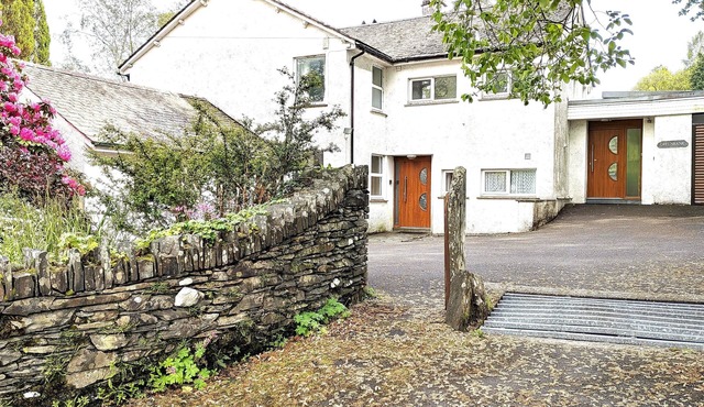 Get together in a spacious house in the lake district national park.