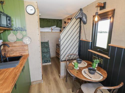 GiGi's Horsebox