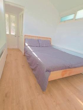 Glory room ensuite