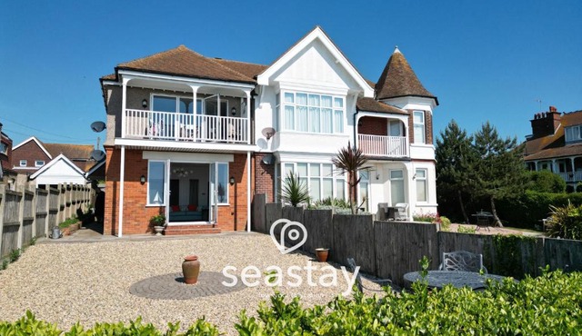 Goodwins Seaview inc Parking Sleeps 4 Nr Beach