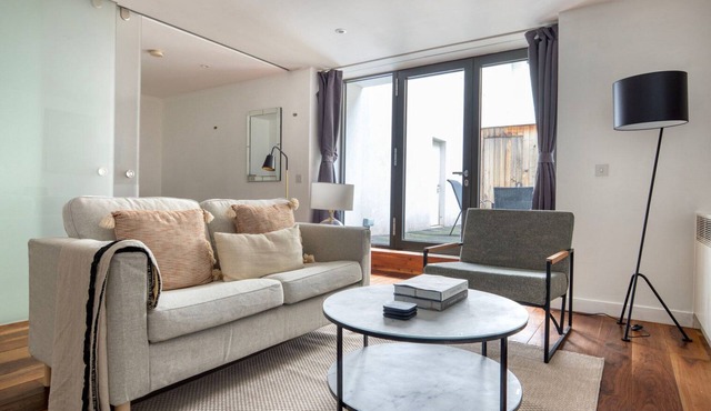 Gorgeous Fitzrovia 1BR w/Terrace, nr Supermarket, by Blueground