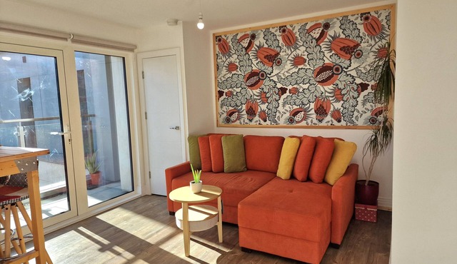 Gorgeous quiet flat 1 min from high street
