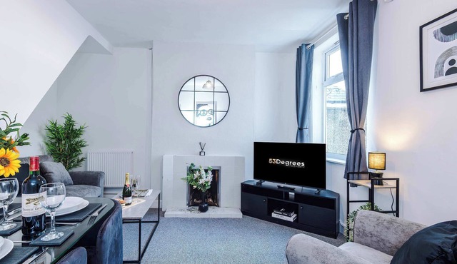 Great 3-Bed Home, Perfect for Work & Contractors!