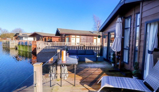 GRESSINGHAM 7, family friendly, with pool in Carnforth